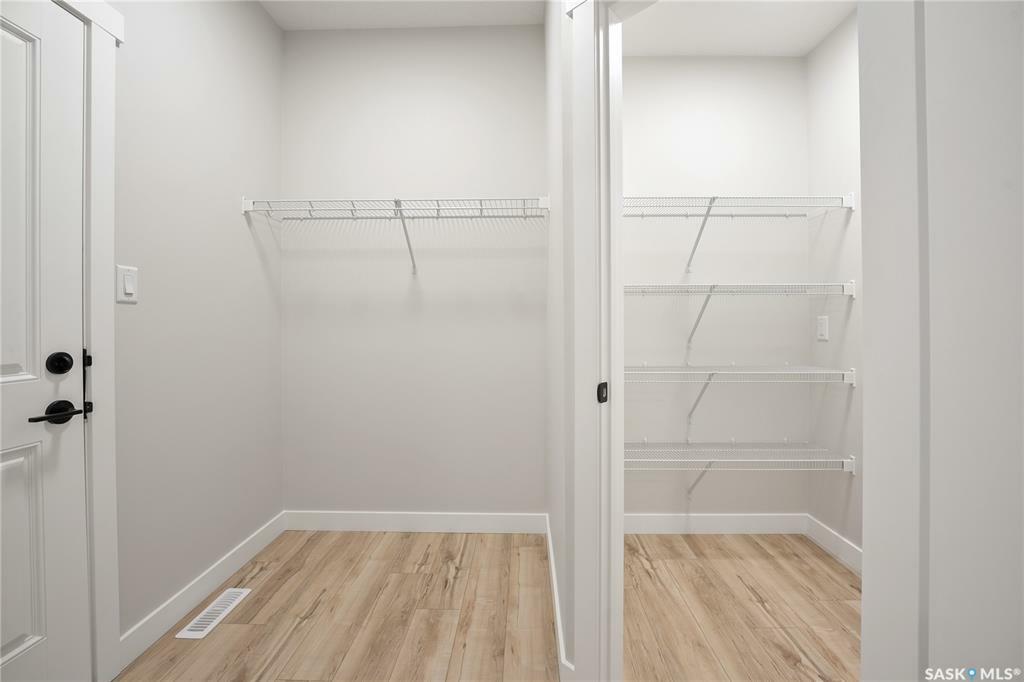 Property Photo: 538 Fortosky Terrace SK S7M 5X5