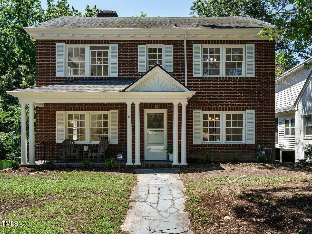 Property Photo: 907 W Johnson Street NC 27605