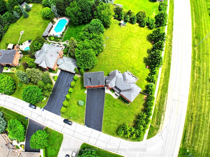 Property Photo: 67 Hawthorne Road ON L9W 6G7