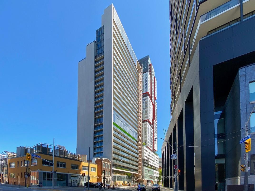 Property Photo: 330 Richmond Street W 2116 ON M5V 1X2
