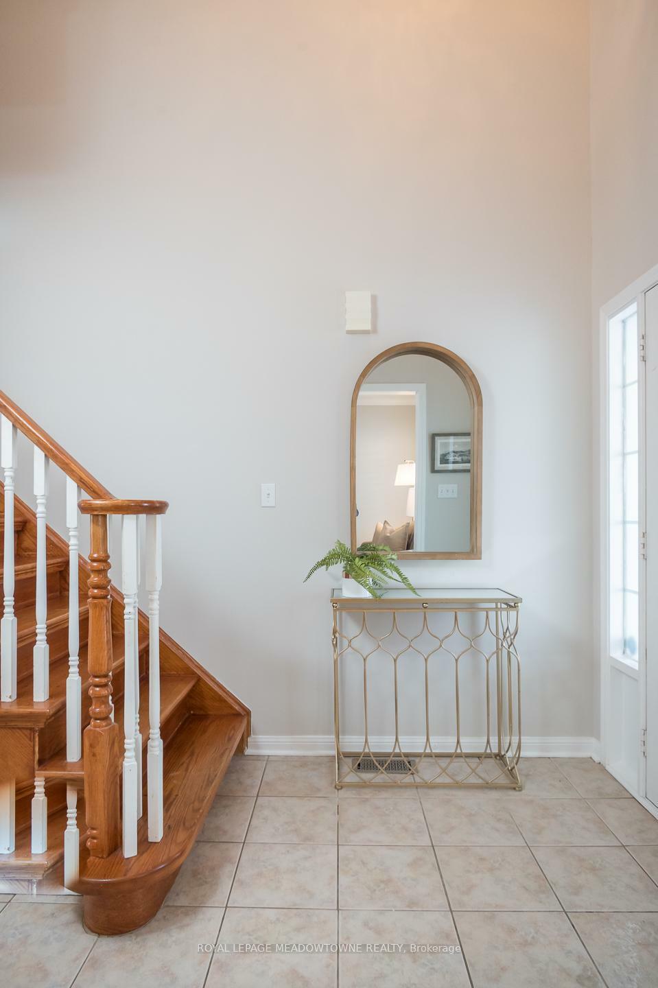 Photo de la propriété:  488 Trudeau Drive  ON L9T 5K1 