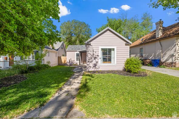 922 S 400 E  Salt Lake City UT 84111 photo