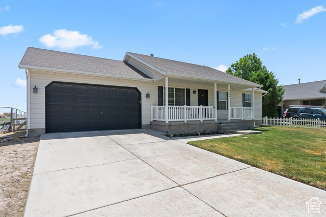 Property Photo: 2144 E Easter Dr UT 84005