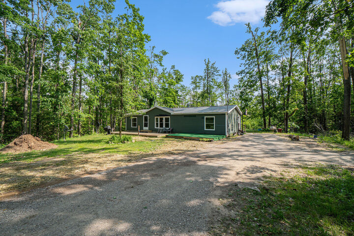 Property Photo: 7539 E M-32 MI 49751