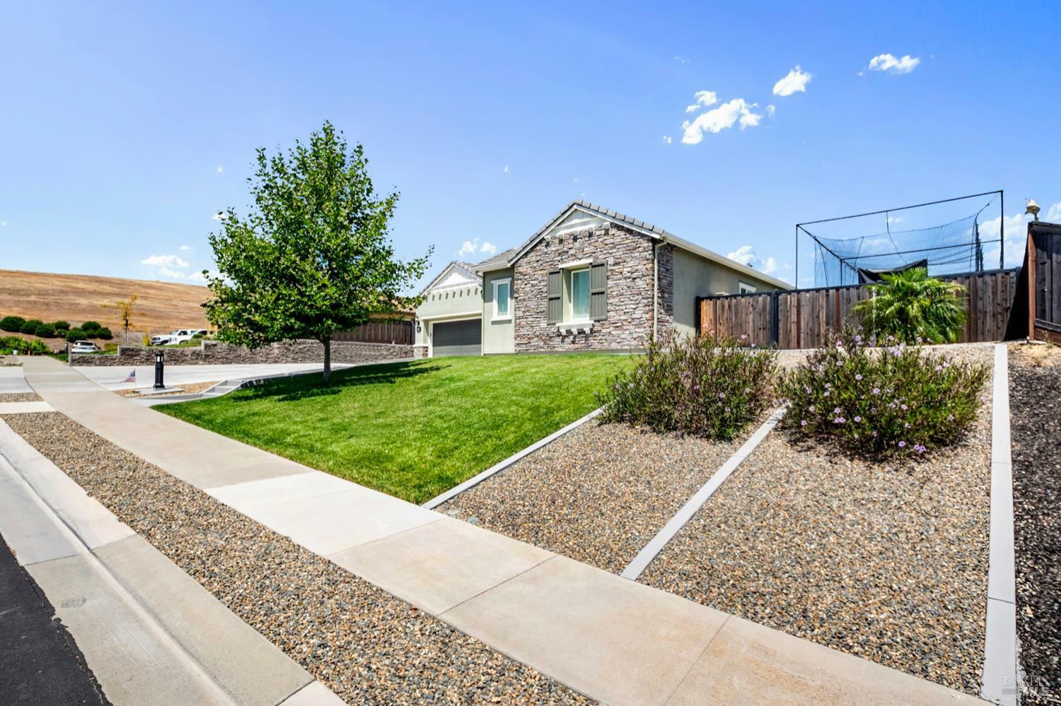 Property Photo: 6006 Peacock Court CA 95688