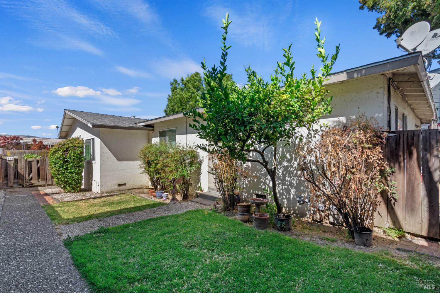 434 E H Street  Benicia CA 94510 photo
