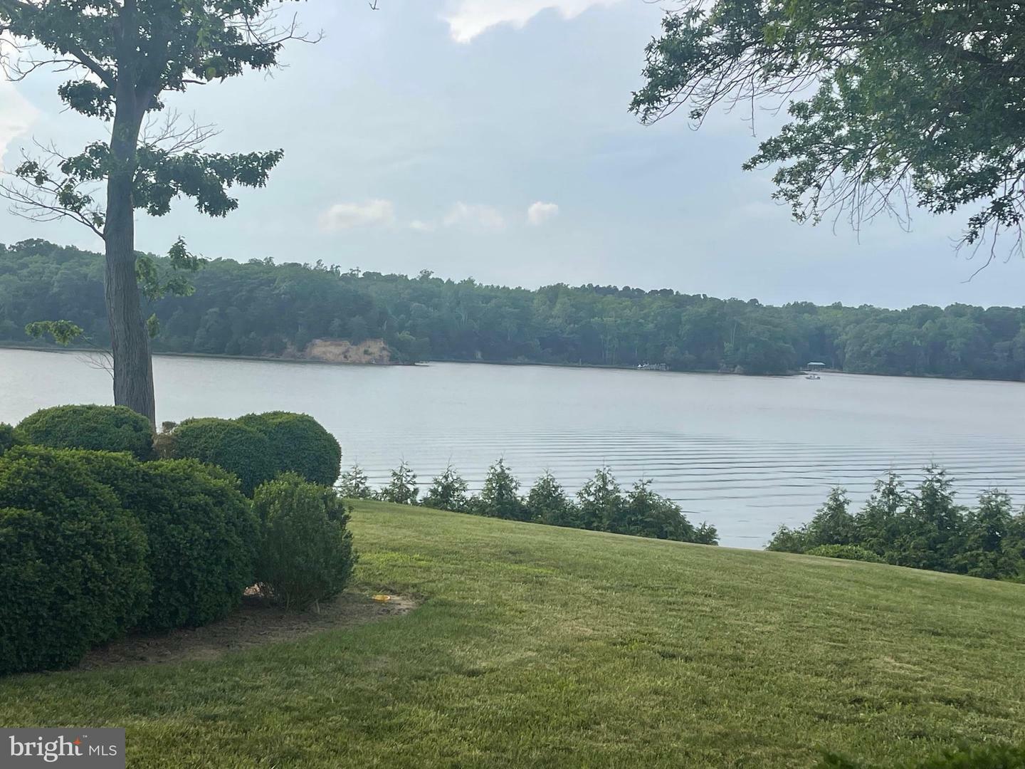 Property Photo: 10750 Sawpit Cove Road MD 20657
