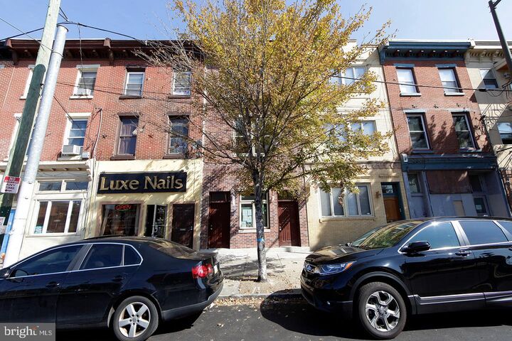 Property Photo:  335 W Girard Avenue 1st Floor  PA 19123 