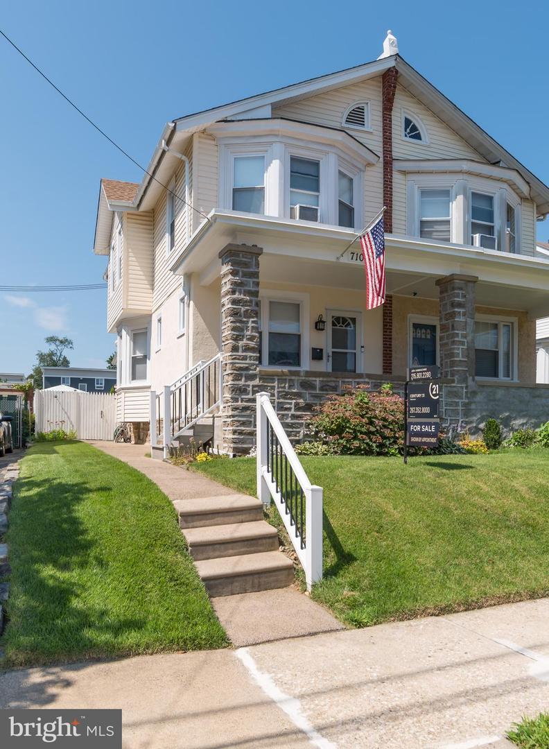 710 Stanwood Street  Philadelphia PA 19111 photo
