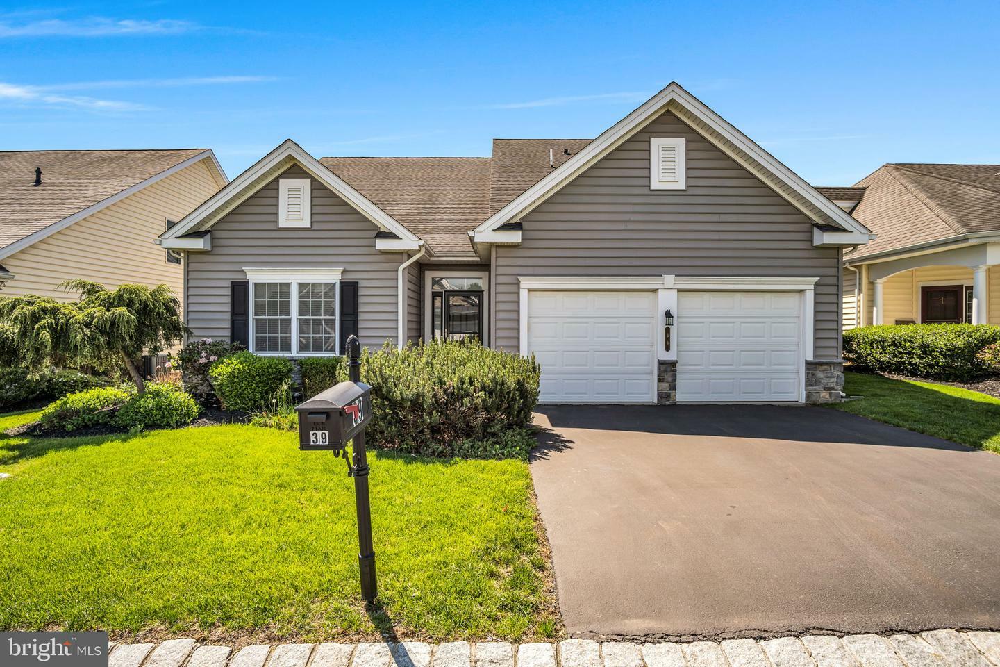 Property Photo: 39 Presidents Drive PA 17050