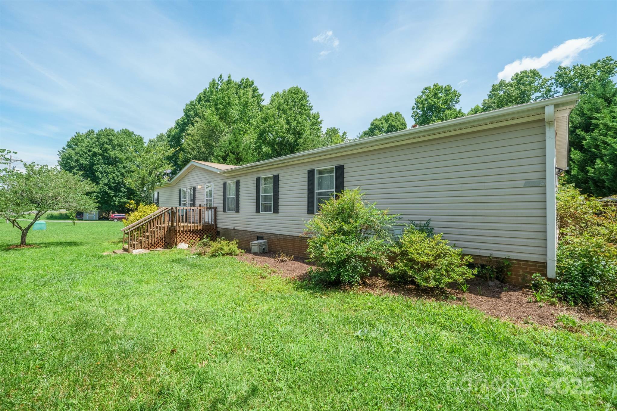 Property Photo: 1495 Leonards Fork Church Road NC 28092