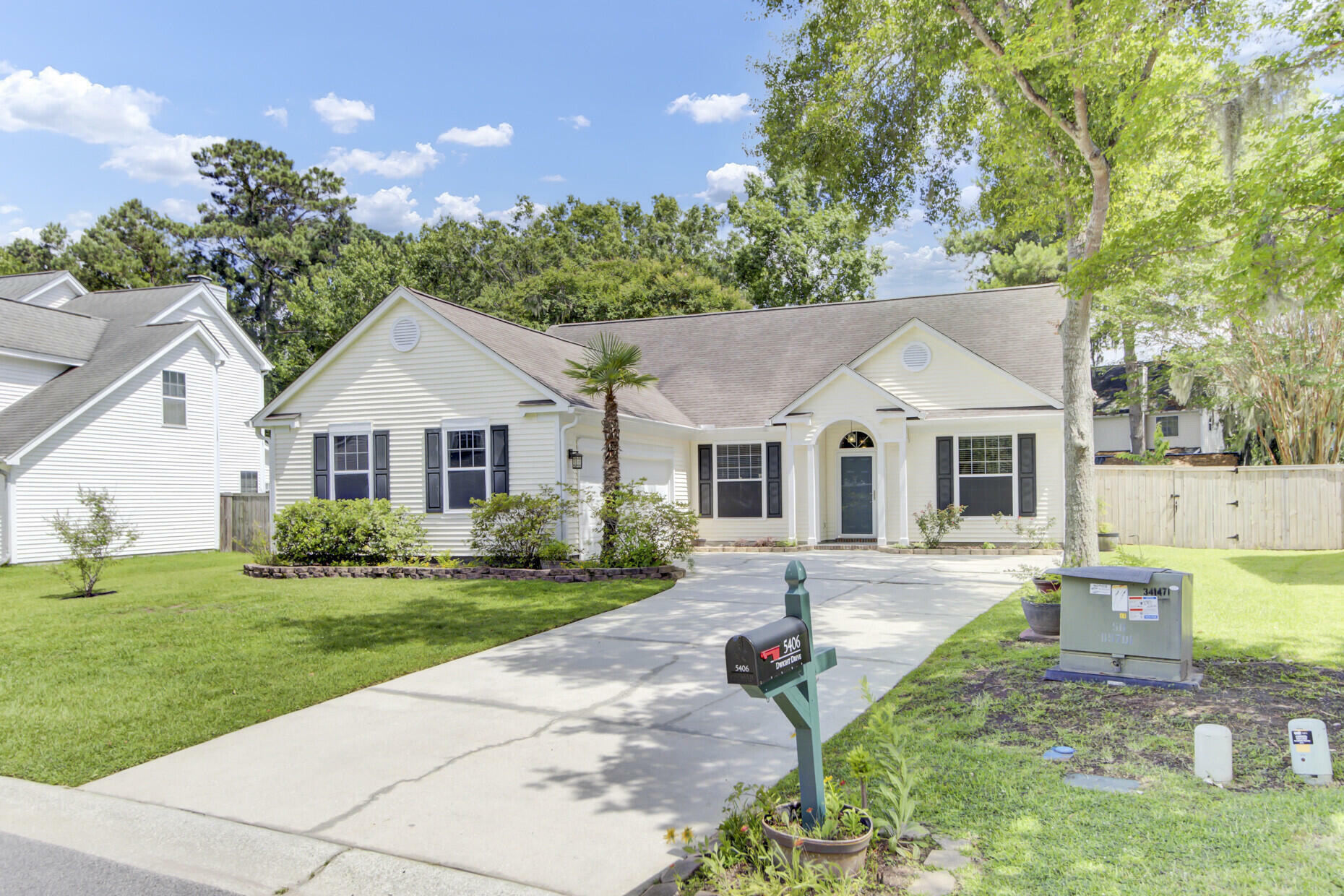 Property Photo:  5406 Dwight Drive  SC 29420 