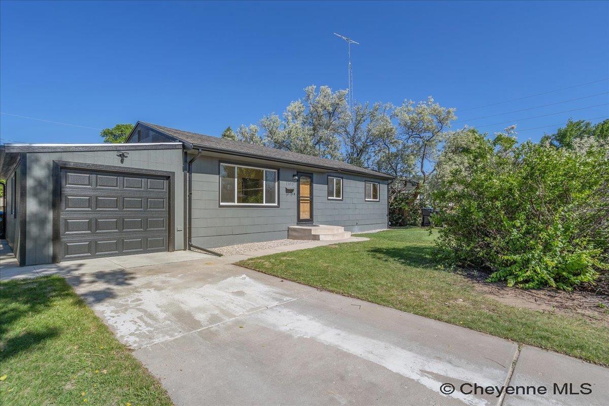 Property Photo: 1108 Monroe Ave WY 82001