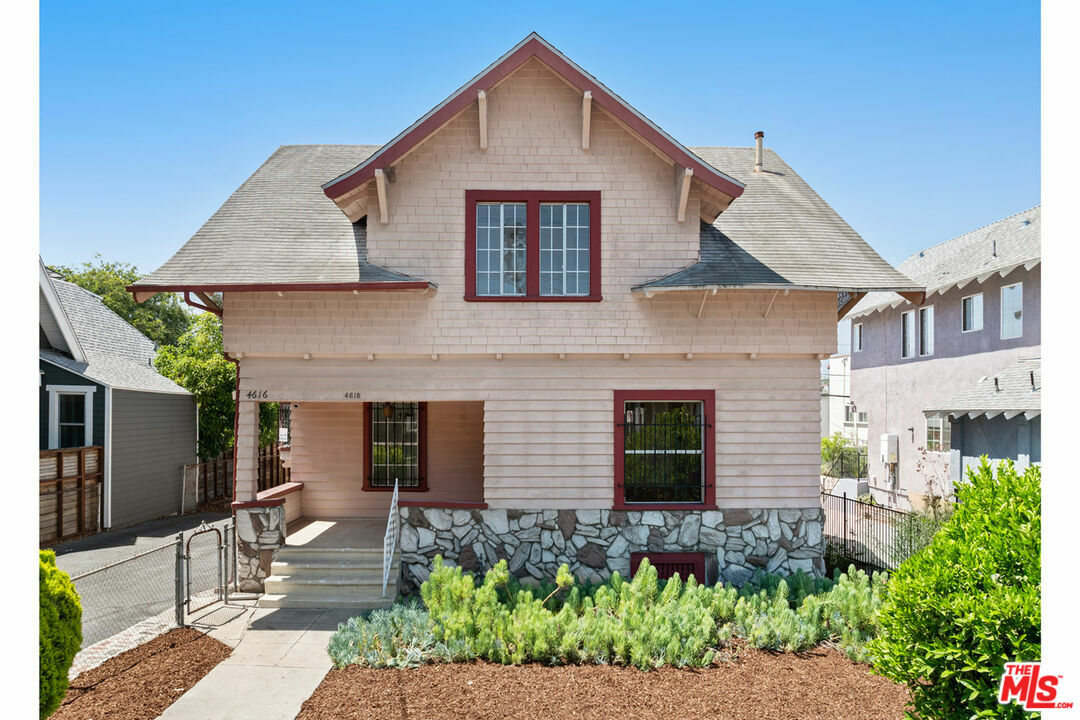 Property Photo: 4616 Kingswell Ave CA 90027
