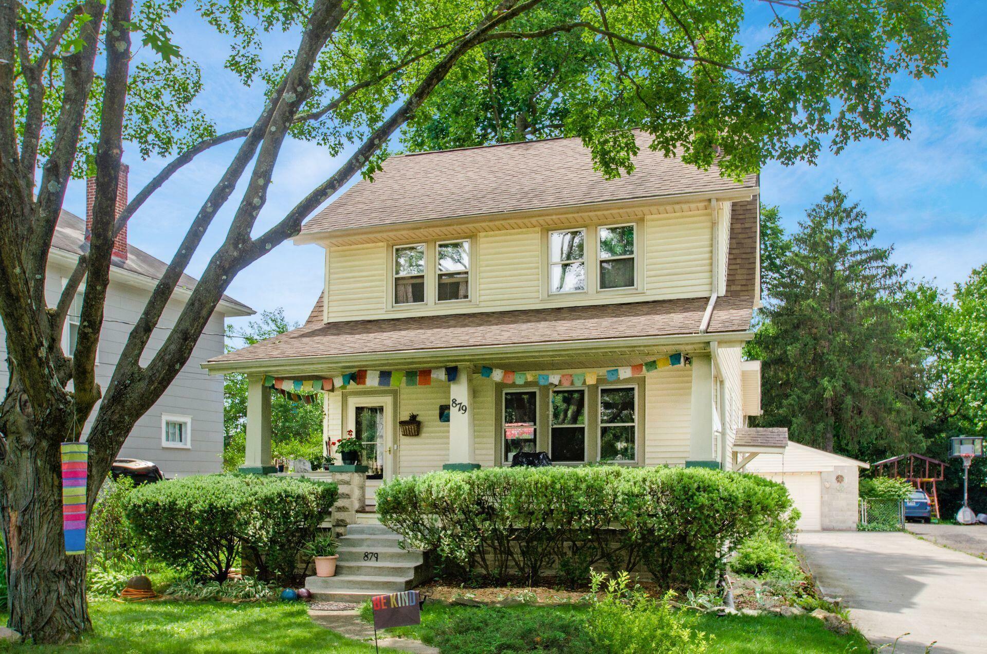 Property Photo: 879 College Avenue OH 43209