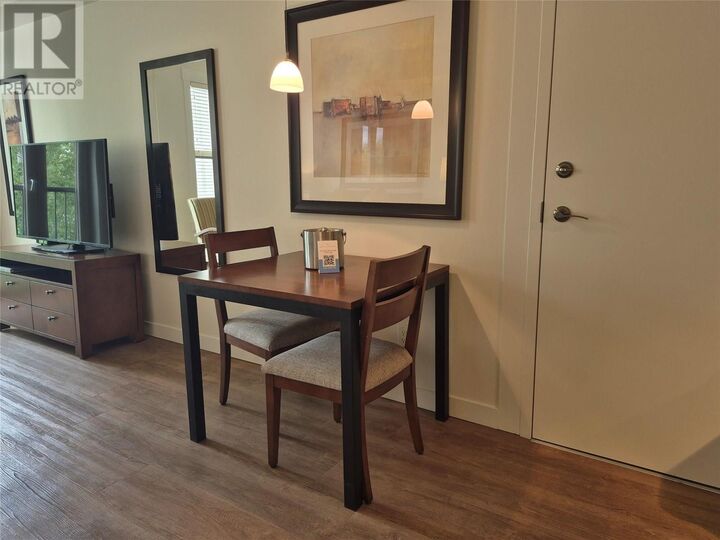 Property Photo: 4200 Lakeshore Drive Drive 302 BC V0H 1V6