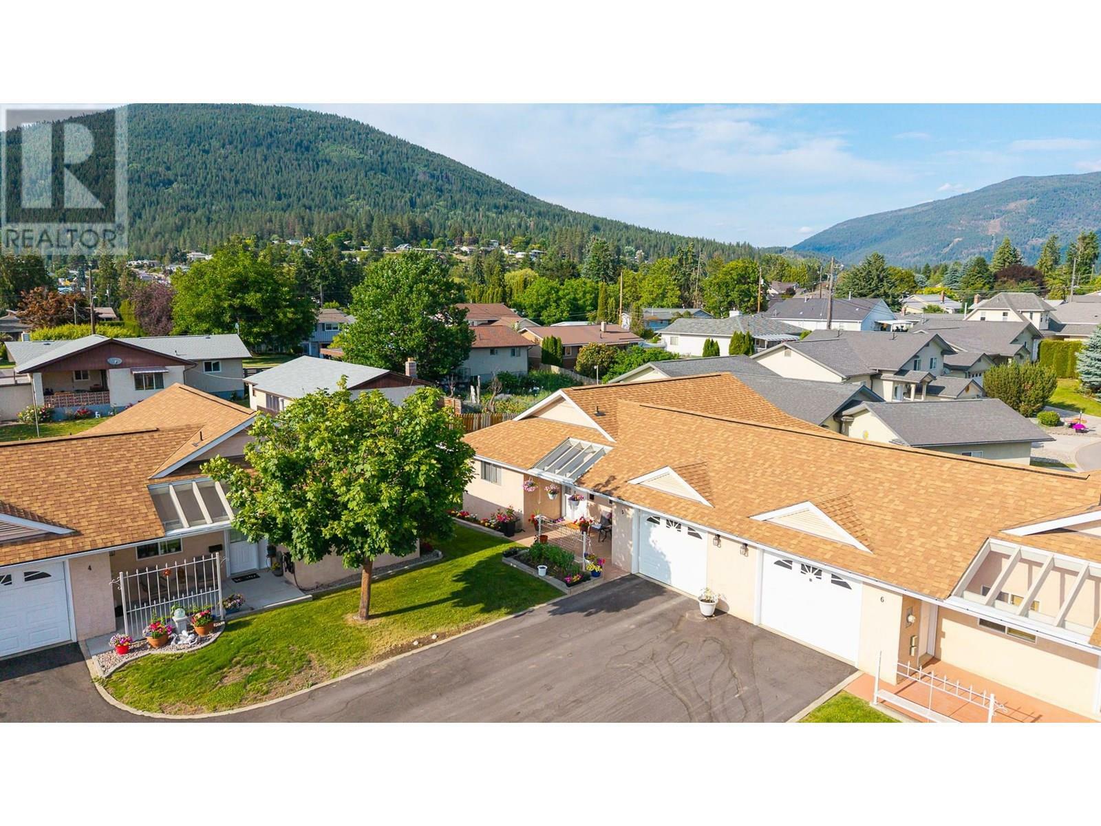 Photo de la propriété:  518 18th Avenue South 5  BC V0B 1G0 