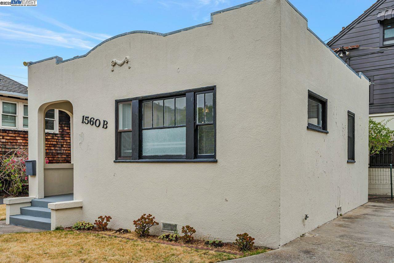 Property Photo: 1560 Lincoln Ave #B CA 94501