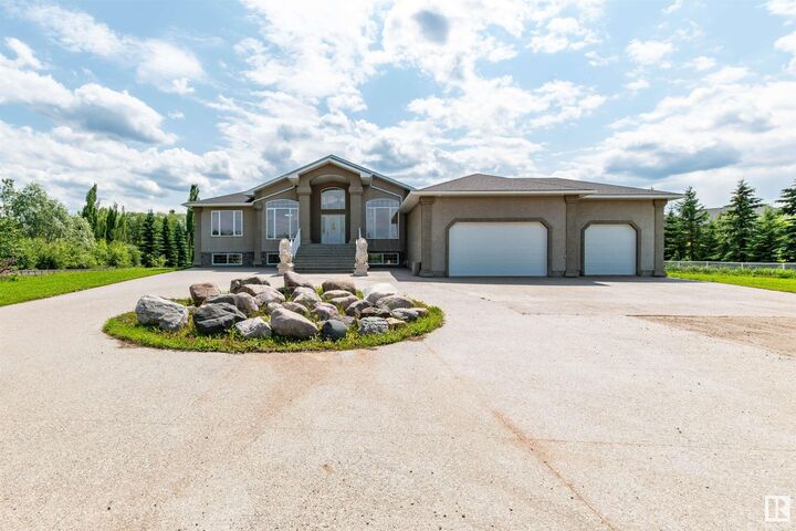 Property Photo: 53016 Rge Road 222 15 AB T8B 1A8