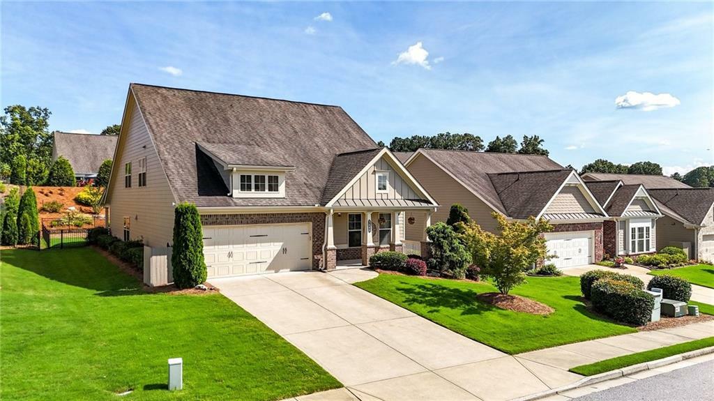 Property Photo: 5640 Hammock Way GA 30028