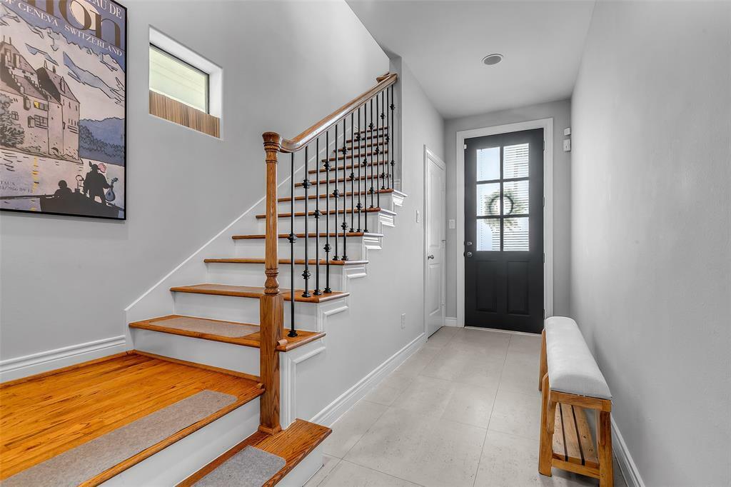 Property Photo: 2206 Hilshire Glen Court TX 77080