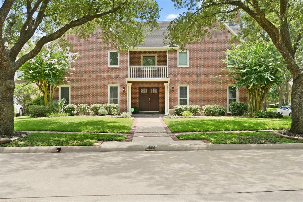 Property Photo: 169 N Hall Drive TX 77478