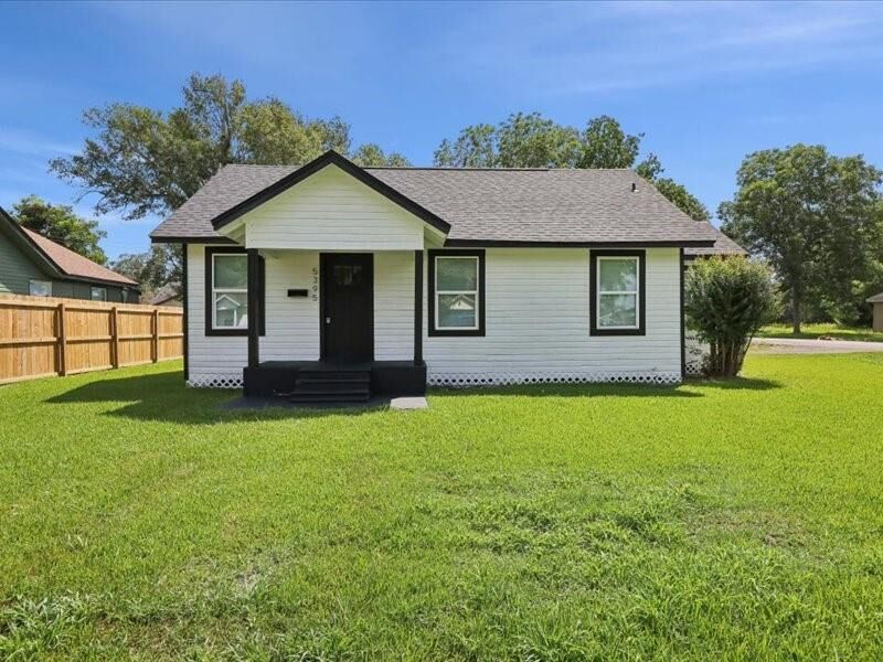 Property Photo:  5395 Fairview Avenue  TX 77705