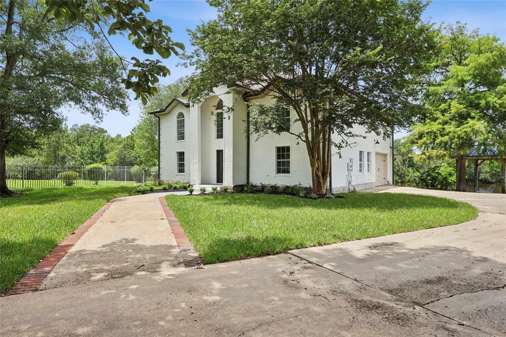 Property Photo:  320 Farm Drive  TX 77611 