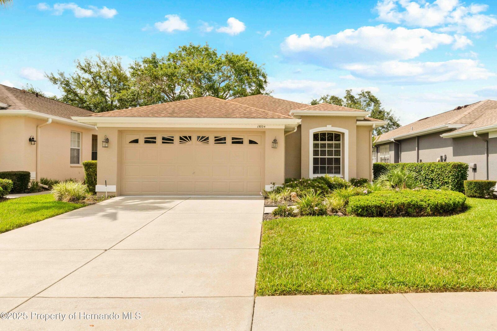 Property Photo:  15004 Middle Fairway Drive  FL 34609 