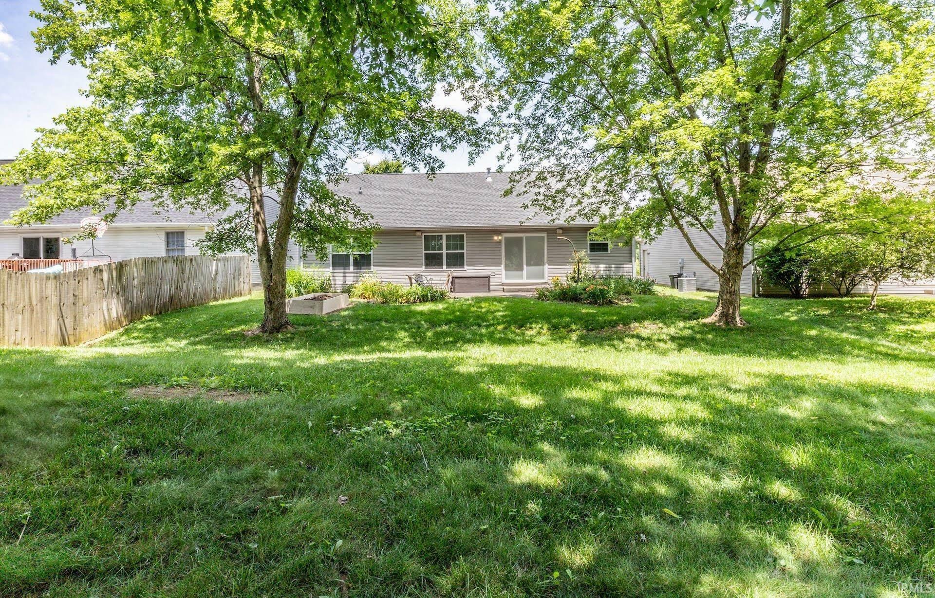 Property Photo:  3041 Ivy Meadow Drive  IN 47711 