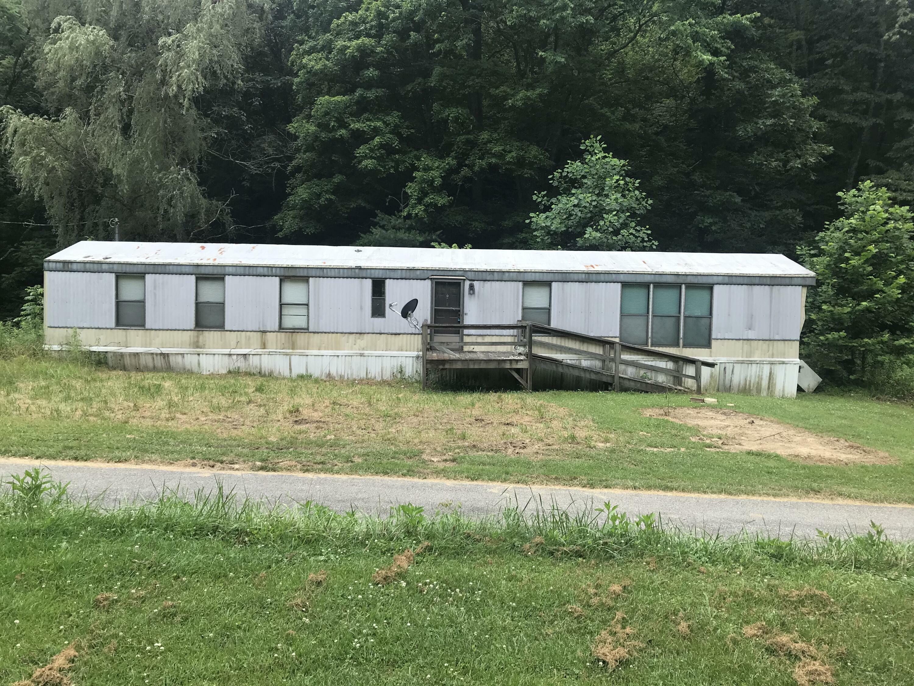 Property Photo: 293 Ora Stevens Road KY 41171
