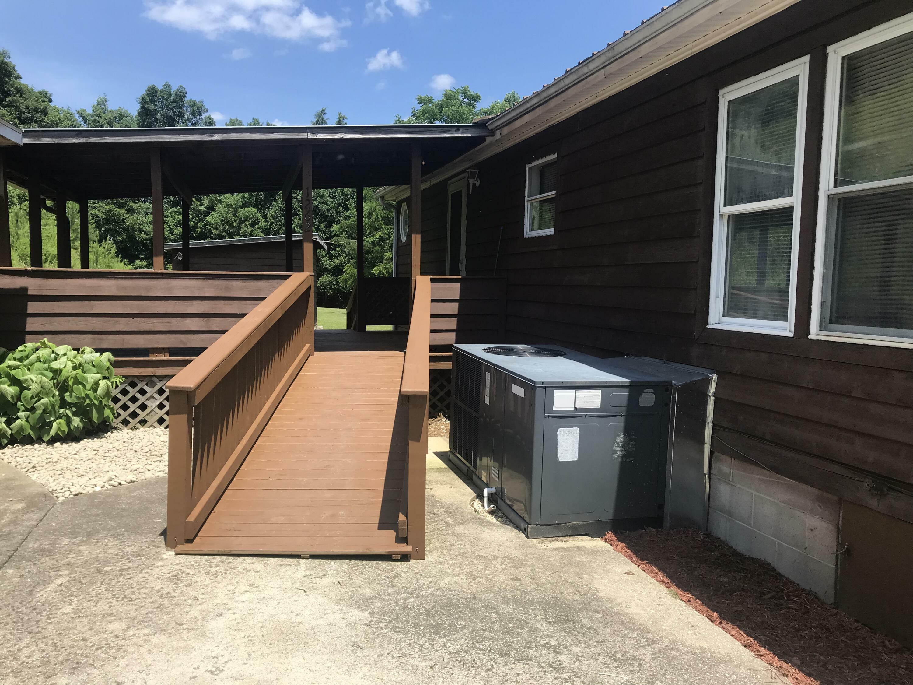 Property Photo: 1650 Rattlesnake Fork KY 41164