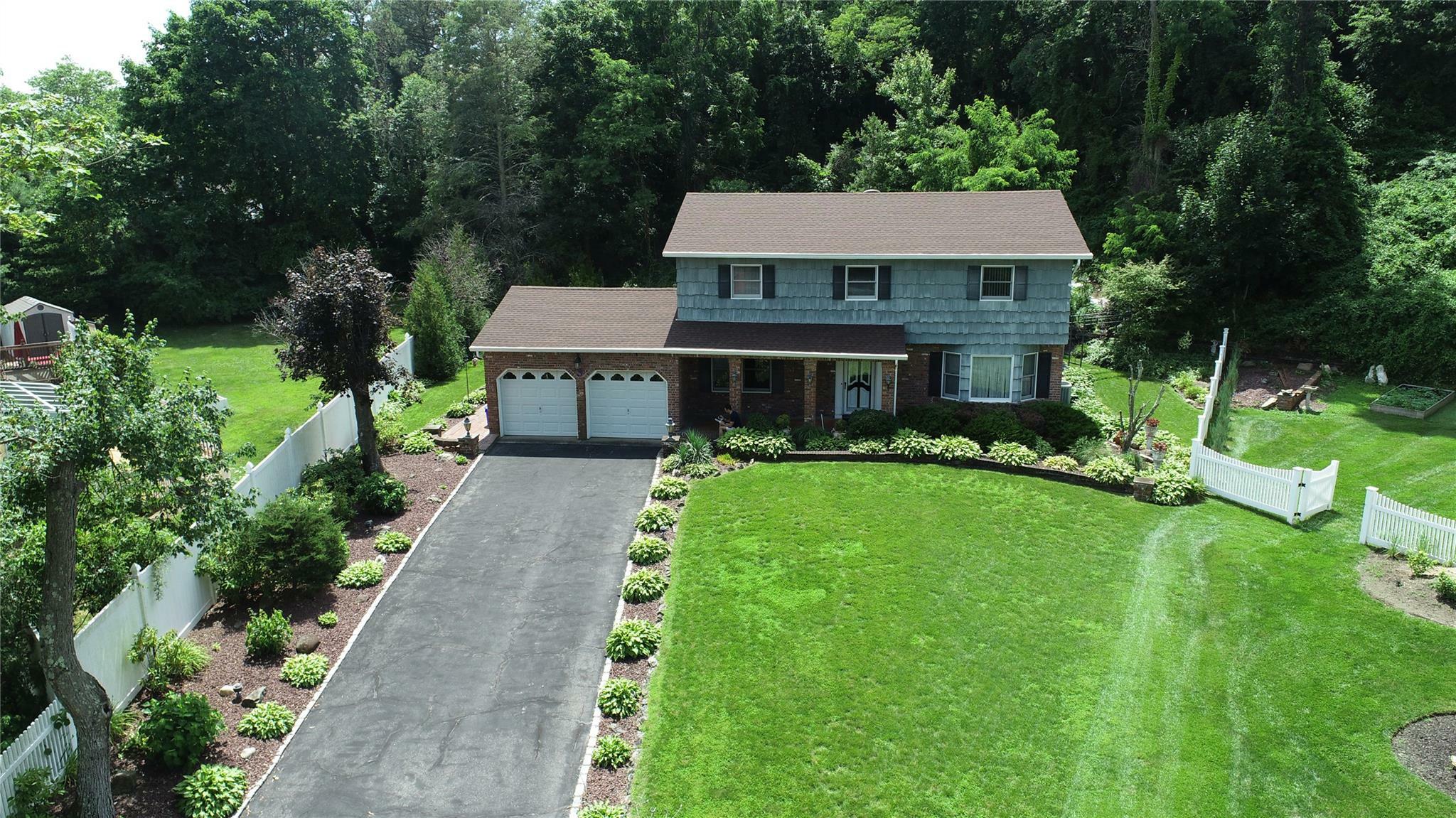 Property Photo:  3 New Jersey Court  NY 11746 