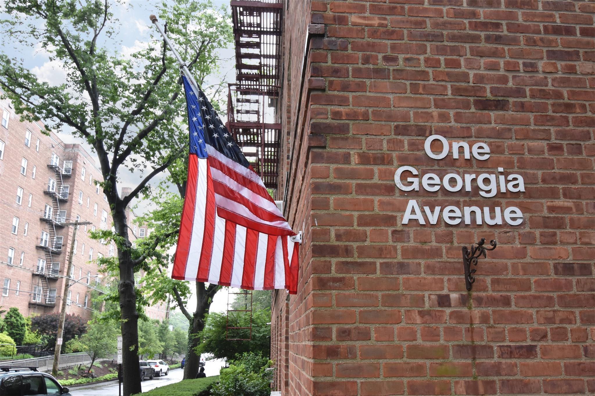 Property Photo:  1 Georgia Avenue 3E  NY 10708 