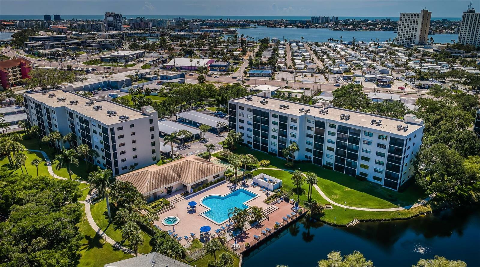 Property Photo:  1324 Pasadena Avenue S 501  FL 33707 