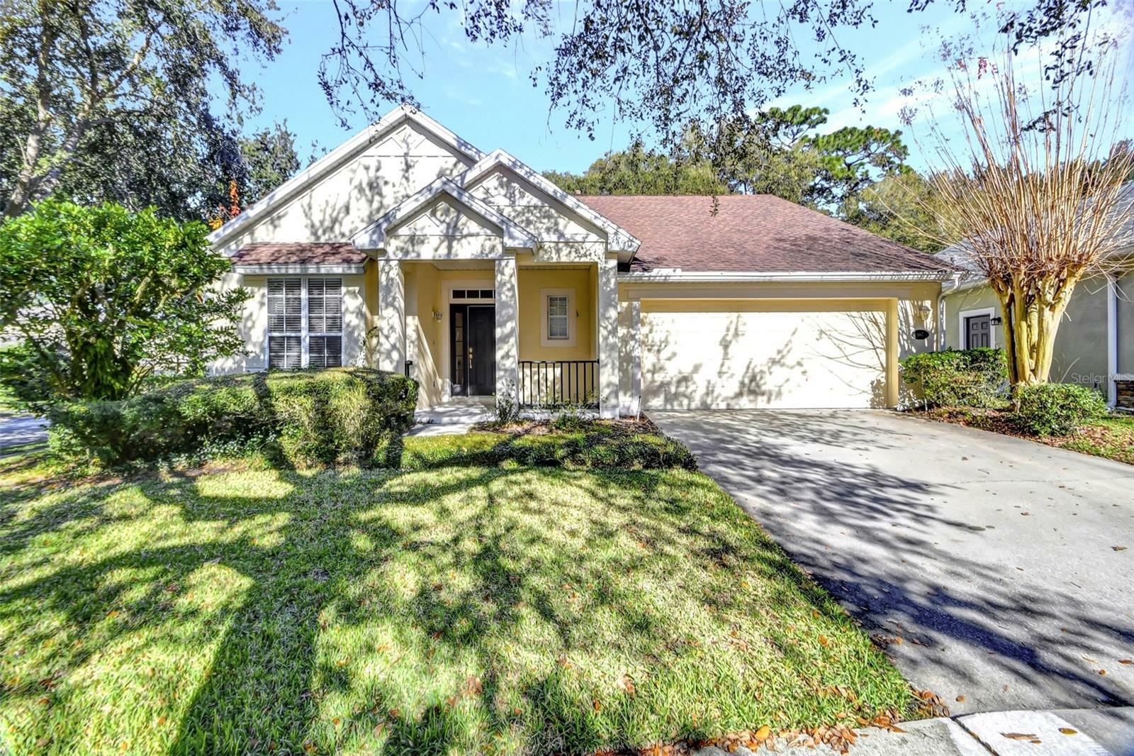 Property Photo: 107 Brookgreen Way FL 32724