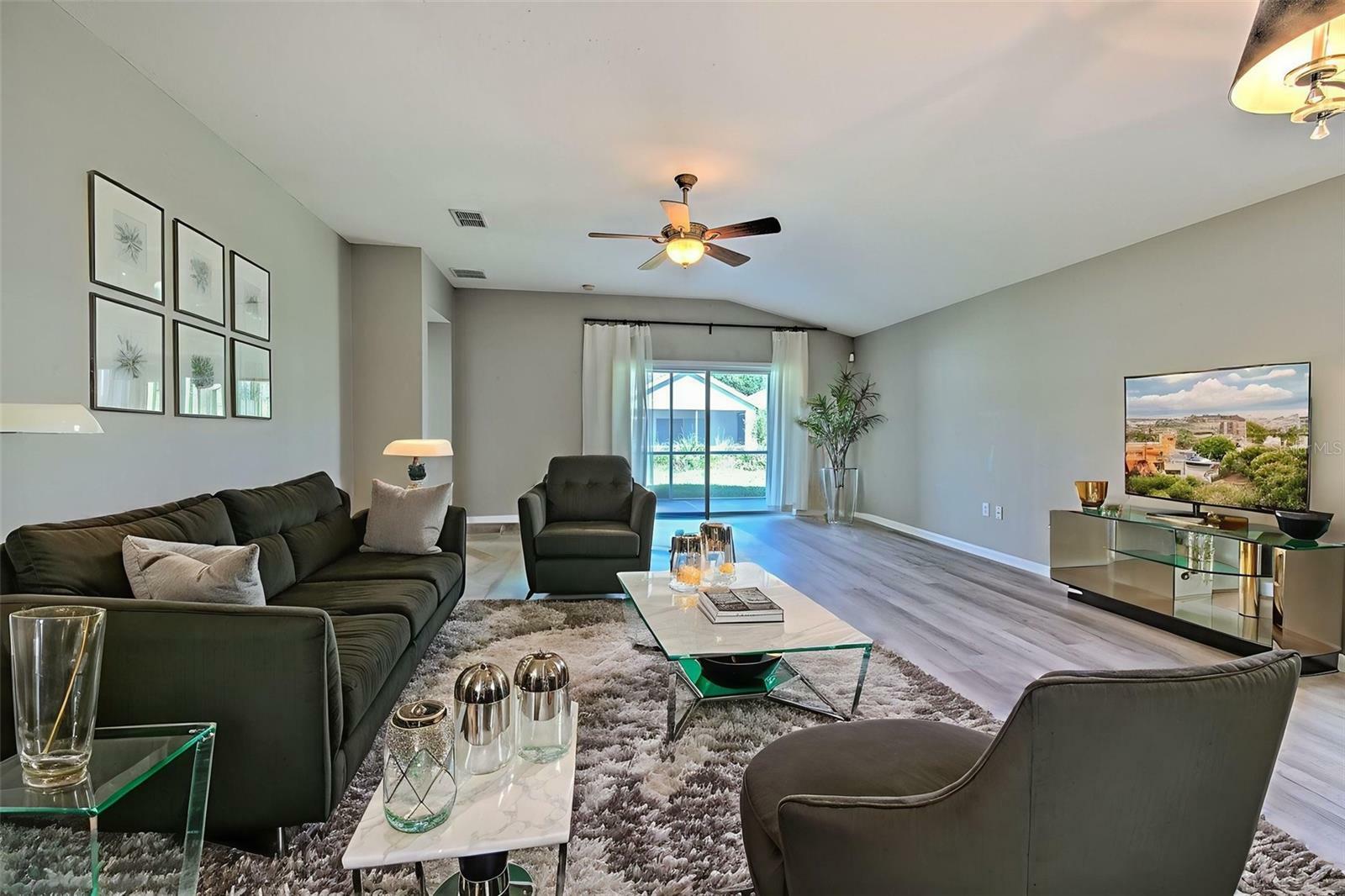 Property Photo: 5046 Gato Del Sol Circle FL 33544