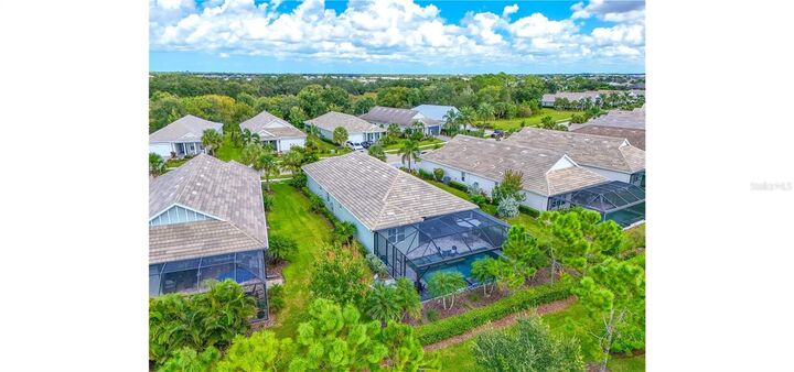 Property Photo:  7983 Sandstar Way  FL 34240 