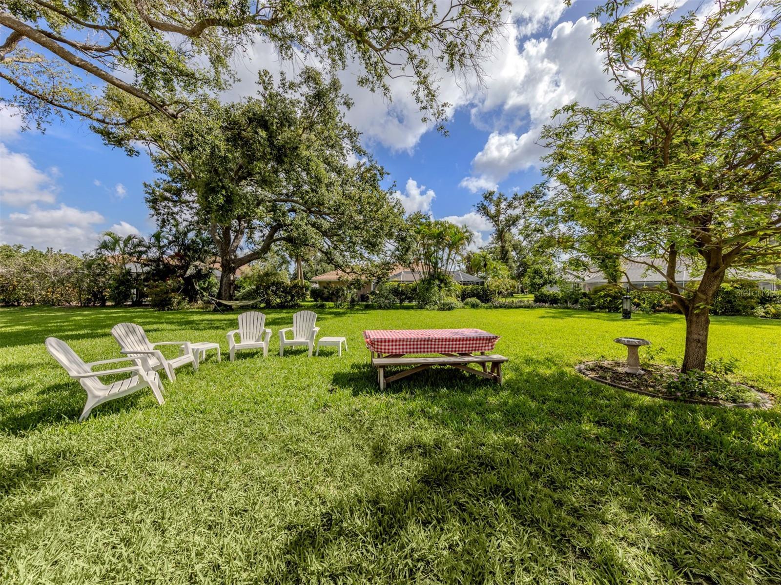 Property Photo:  337 Meadow Beauty Court  FL 34293 