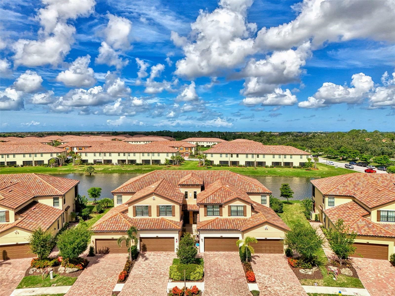 Property Photo: 12590 Ghiberti Circle 201 FL 34293