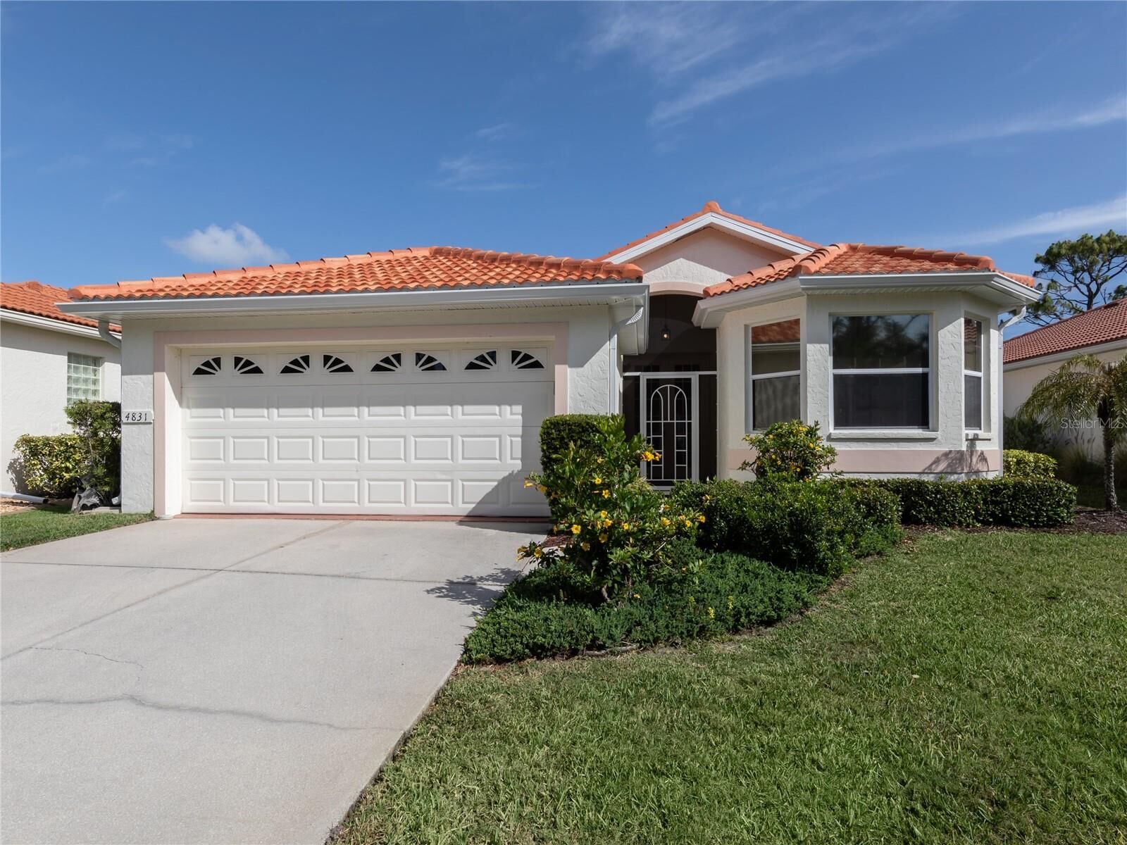 Property Photo: 4831 Summertree Road FL 34293
