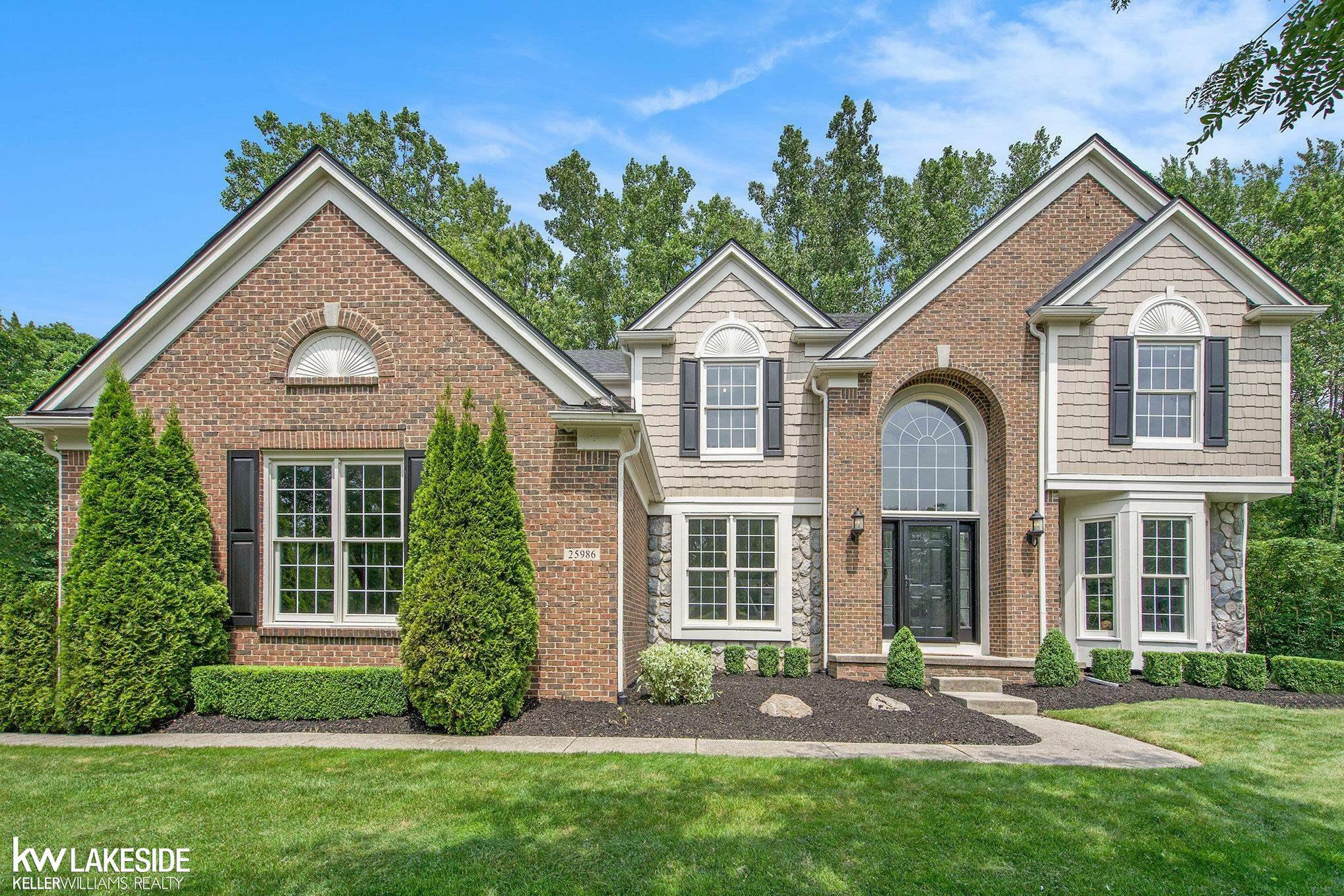 Property Photo: 25986 Glenmoor Street MI 48374