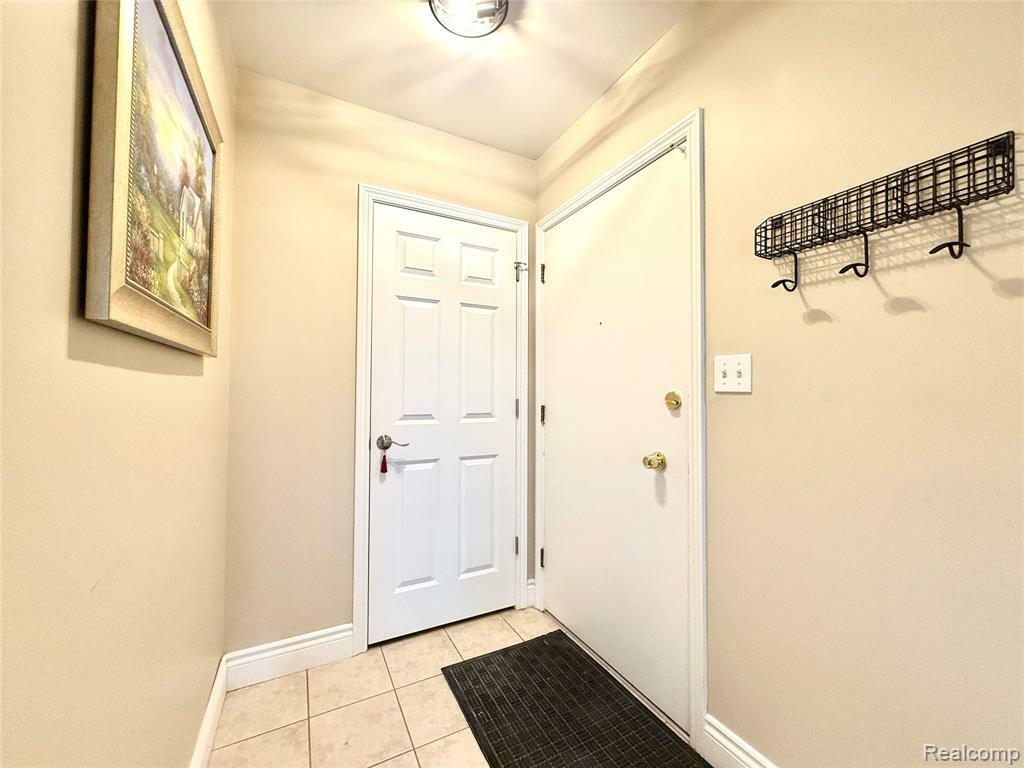 Property Photo:  1111 Old Woodward Avenue 4  MI 48009 5436 