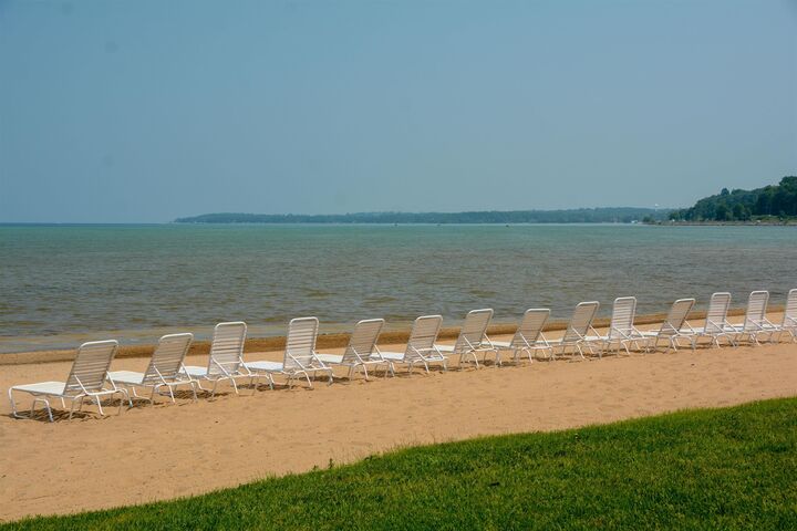 2305 US-31 N 400  Traverse City MI 49686 photo