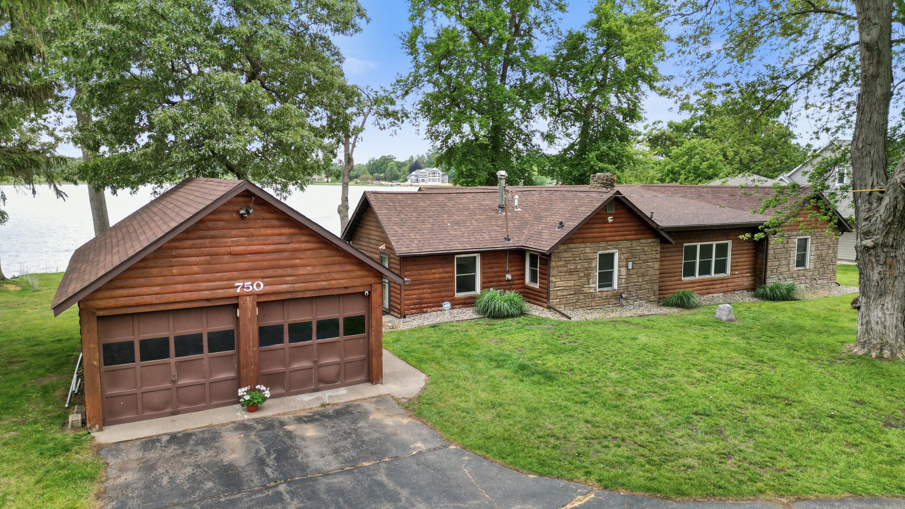 Property Photo: 750 Country Club Drive MI 49015