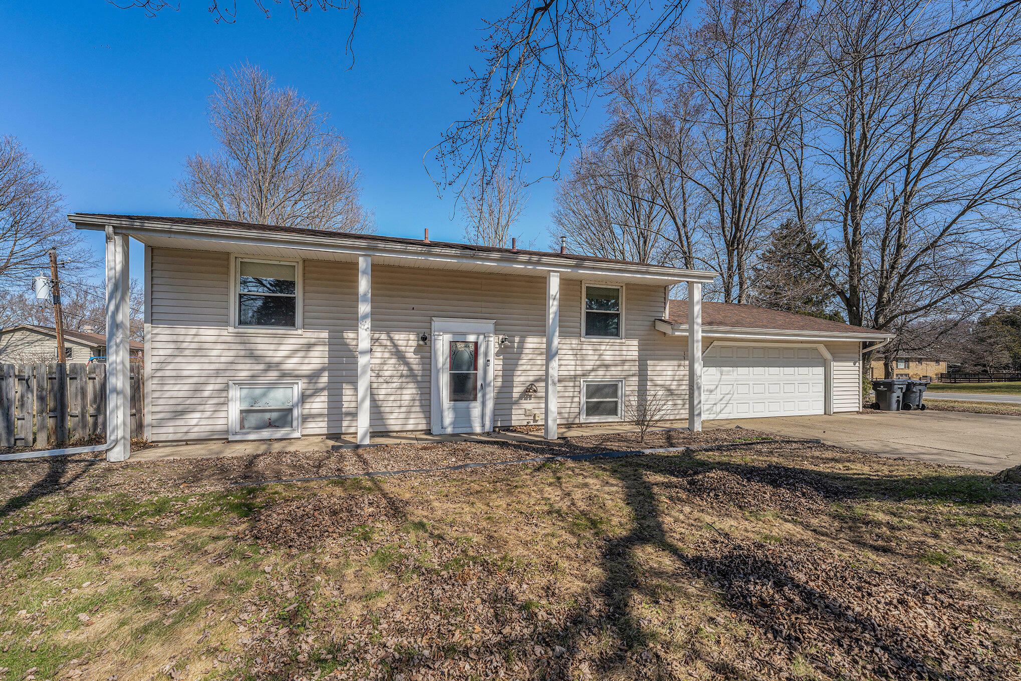 Property Photo: 1315 W Glenlord Rd Road MI 49085
