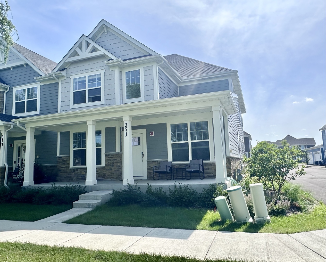 Property Photo: 371 Didier Court IL 60089