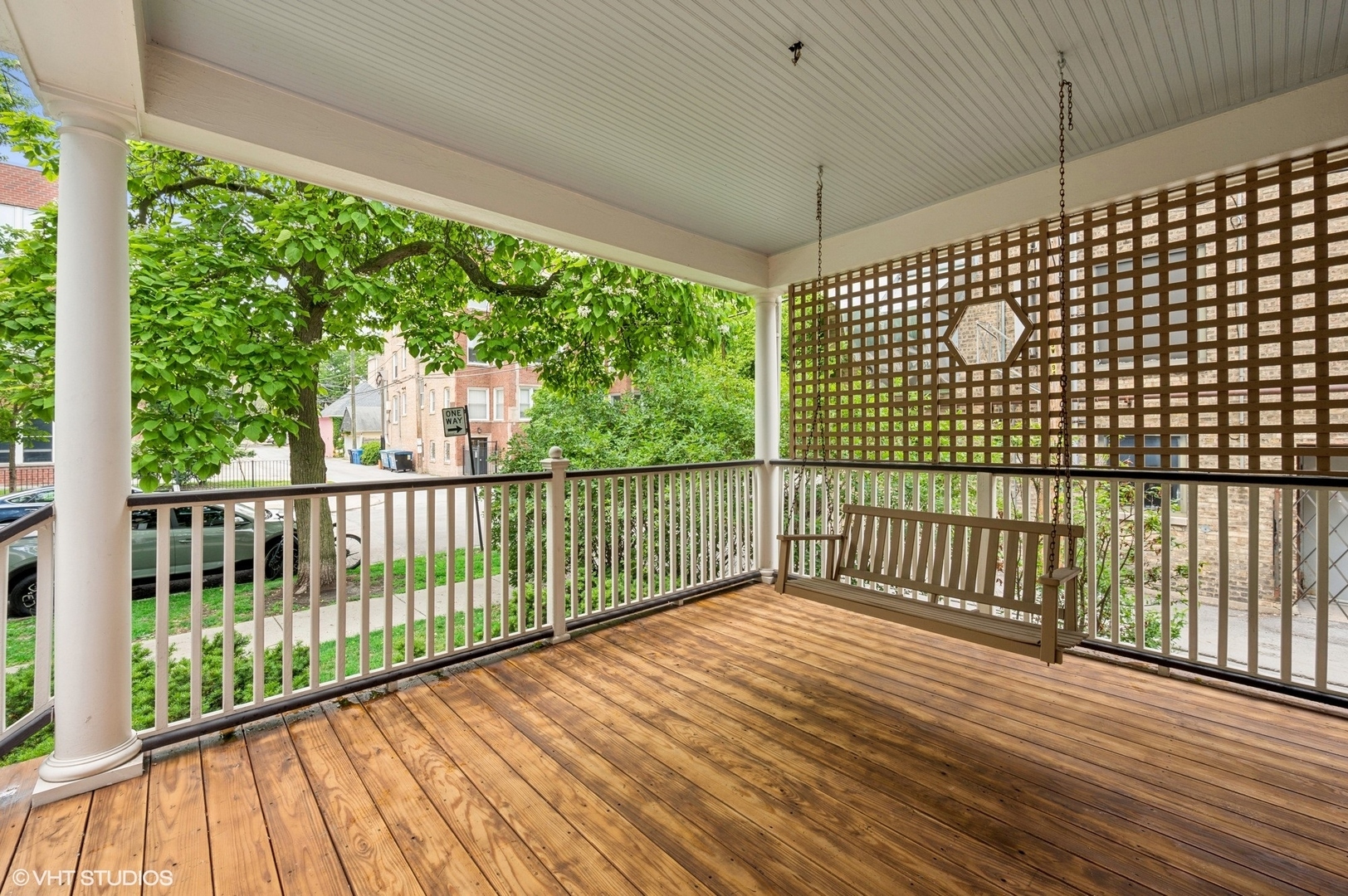 Property Photo: 6743 N Greenview Avenue IL 60626