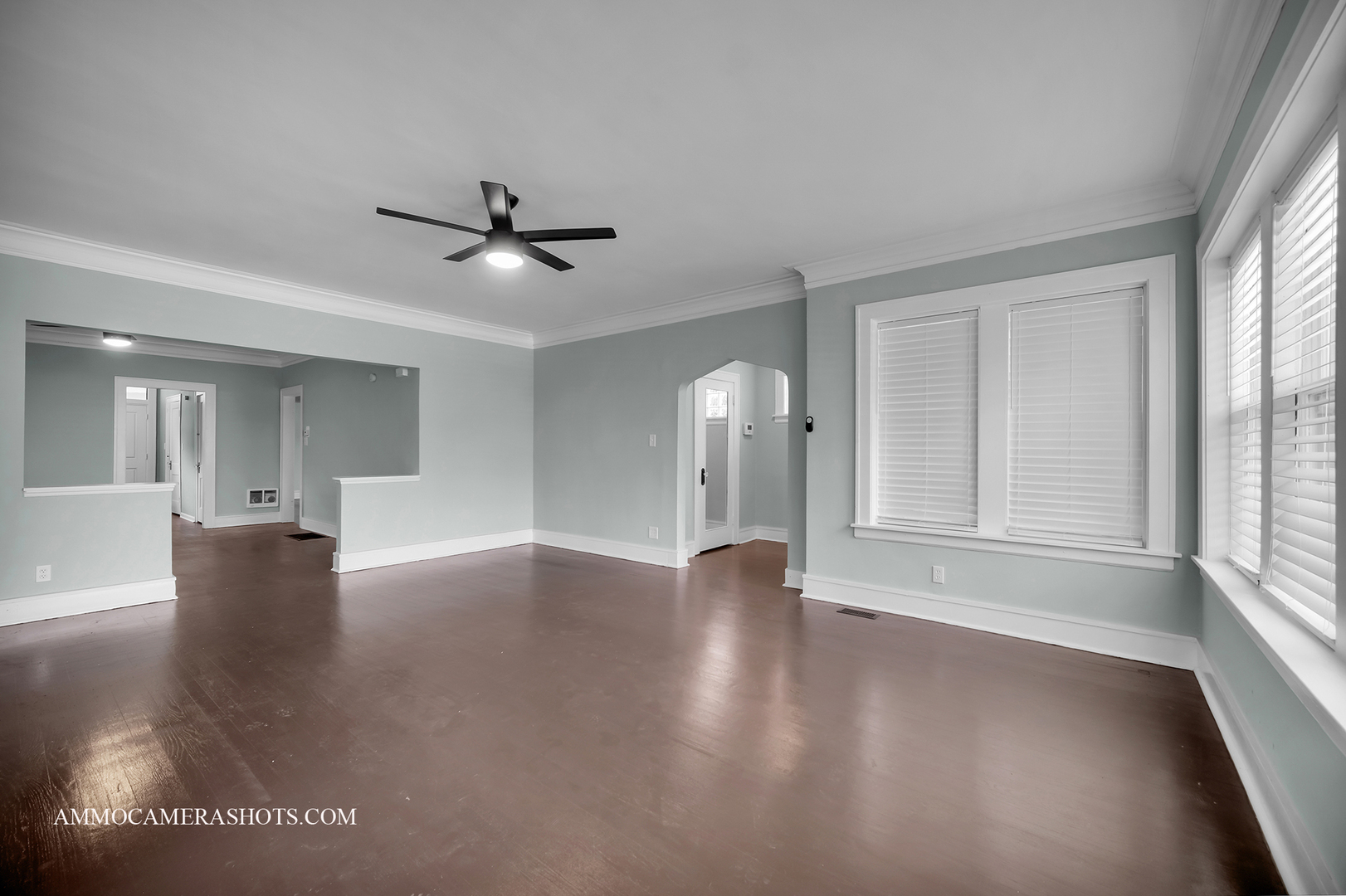 Property Photo: 11402 S Calumet Avenue IL 60628