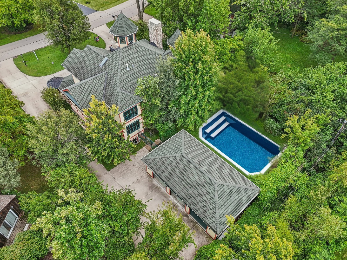 Property Photo: 6022 S Peck Avenue IL 60525